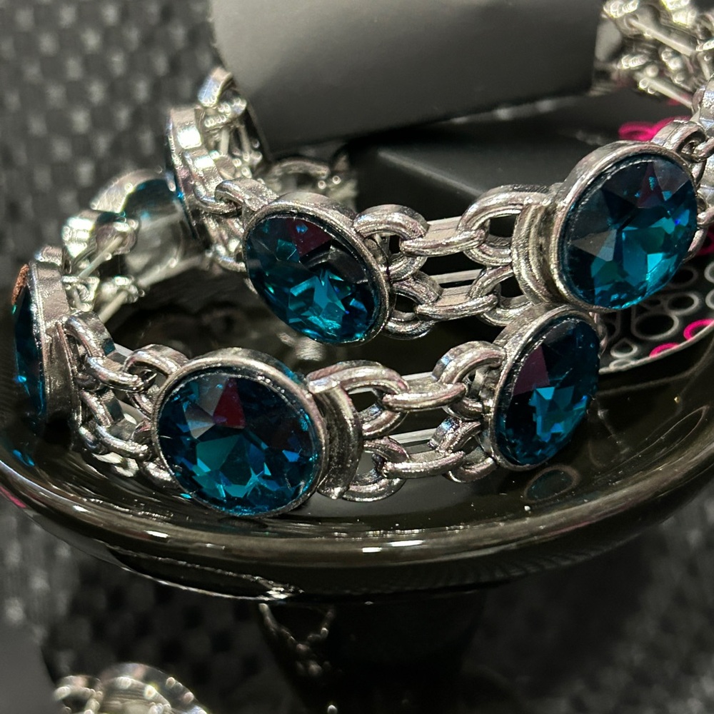 Paparazzi Devoted to Drama Elegant Silver Stretch Bracelet with Blue Gemstones
